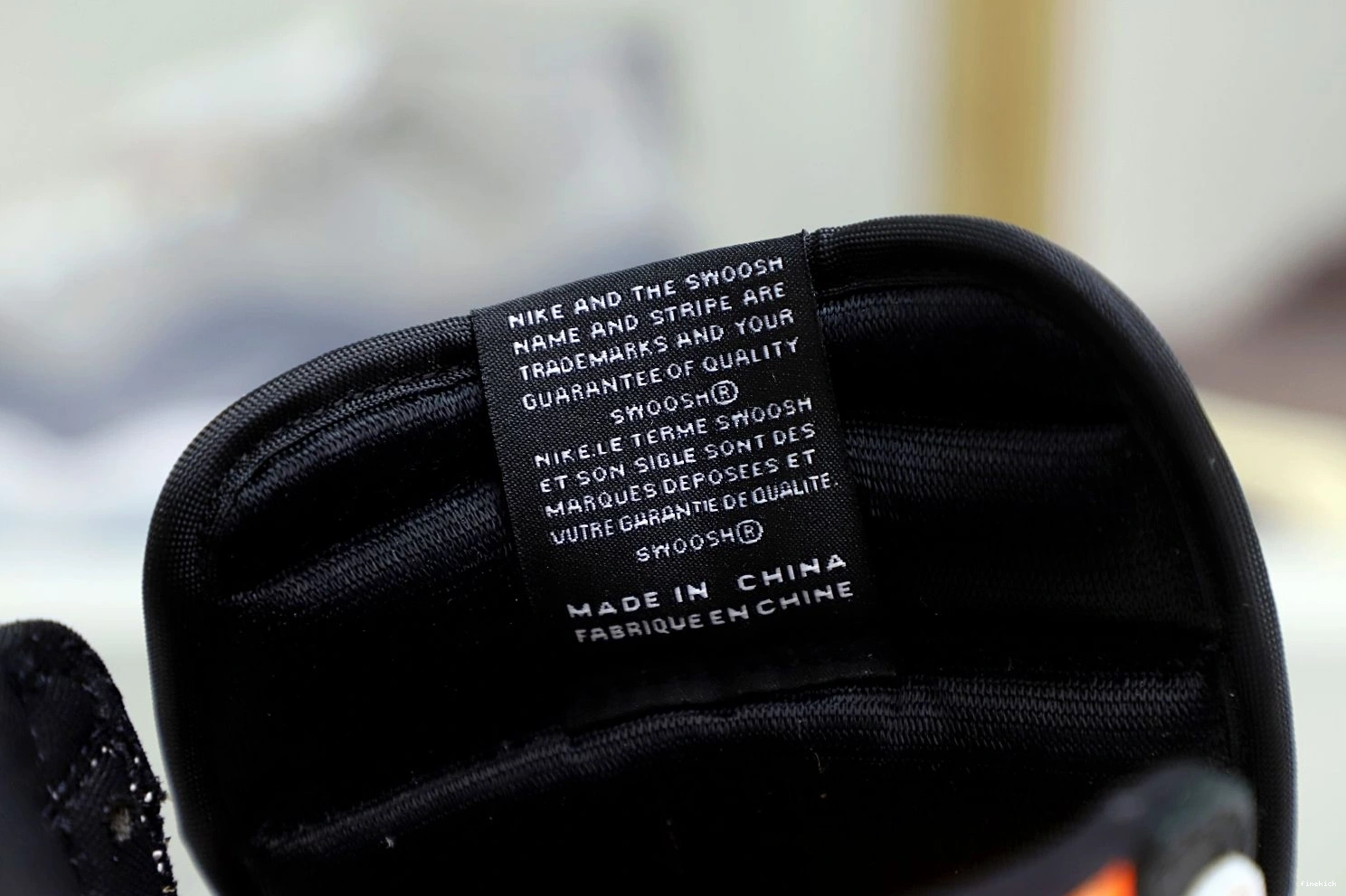 Electro Retro Air Jordan 1 Orange' High OG 0806
